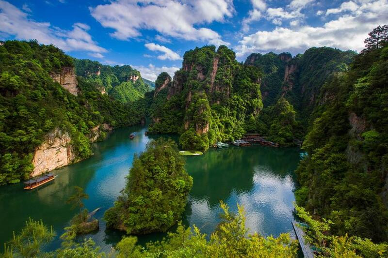 Toàn cảnh của hồ Bảo Phong 