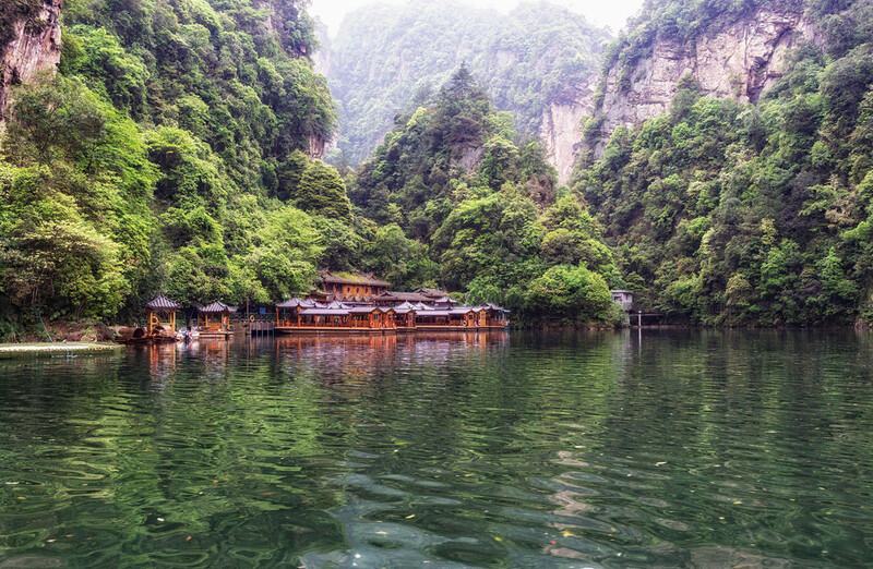 Hồ Bảo Phong khung cảnh 